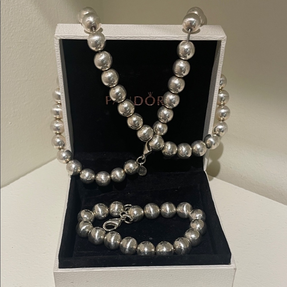 Elegant Silver Beaded Necklace and Bracelet Set
